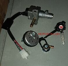 Yuki Margherita 50 Kontak Anahtar Set,